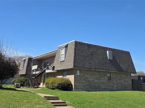 233 Vista Way, Unit 235, Benbrook, TX 76126