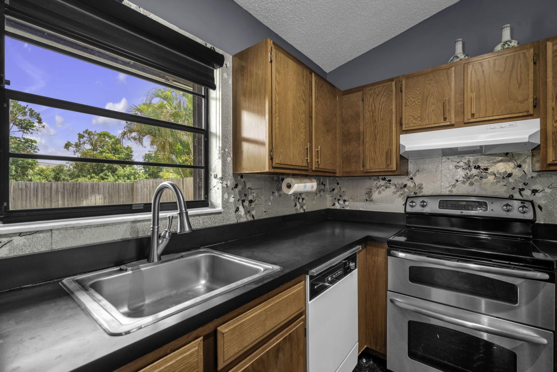 223 Bobwhite Road, Royal Palm Beach, FL 33411 Photo