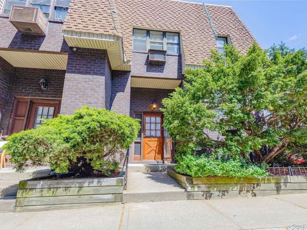 31-44 29 Street, Unit Fl-2, Astoria, NY 11106