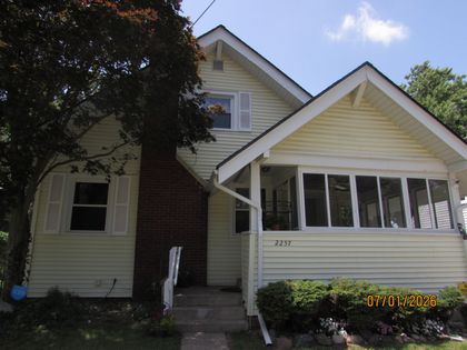 2257 Wyoming Avenue SW Wyoming, MI 49519