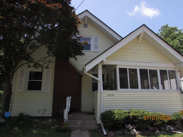 2257 Wyoming Avenue SW, Wyoming, MI 49519