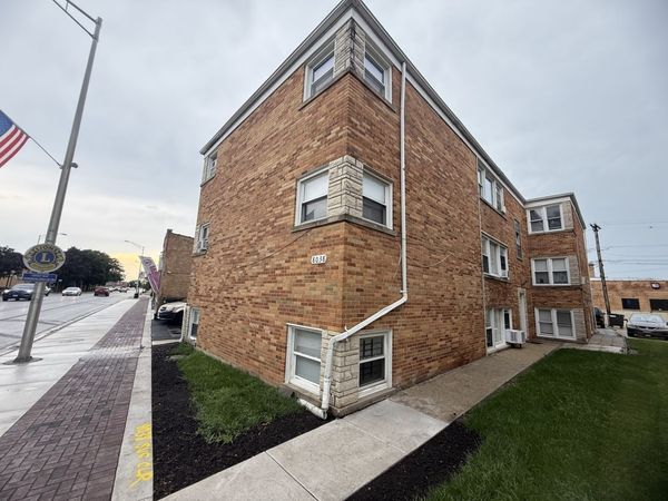 8038 Grand Avenue, Unit 2N, River Grove, IL 60171