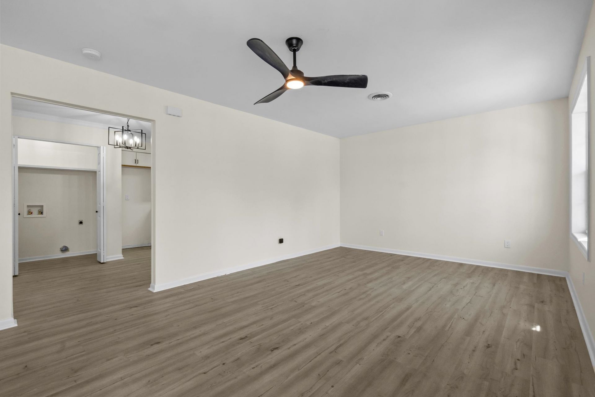 1114 Temple St.  Photo 10