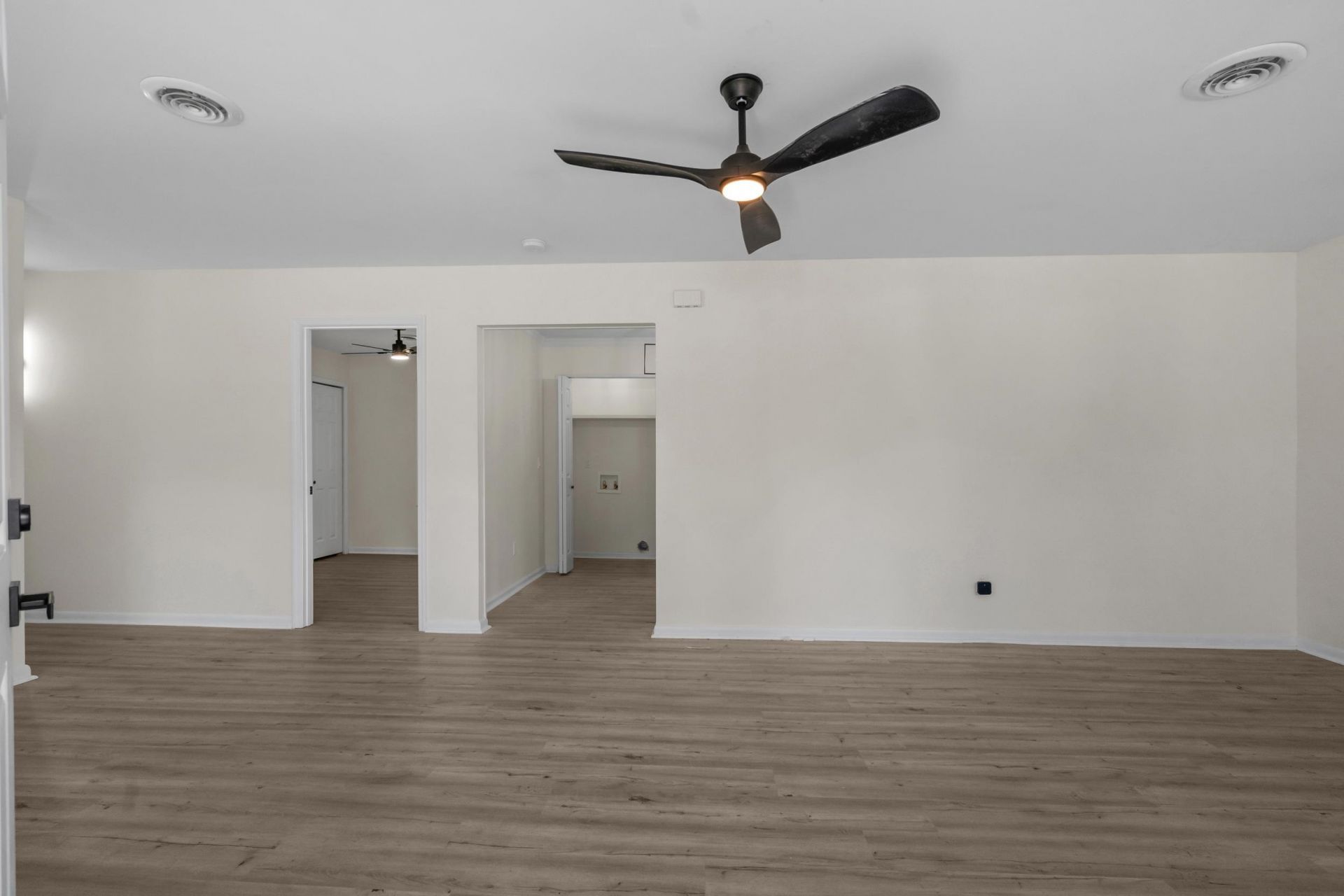 1114 Temple St.  Photo 9