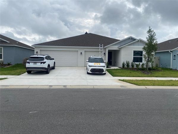 2125 LASSO LOOP , EAGLE LAKE, FL 33839
