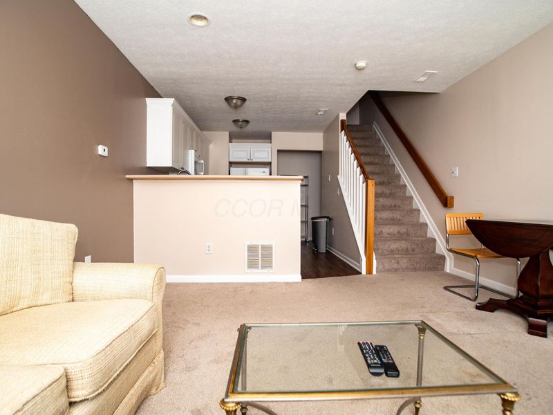 6997 Monarchos Drive , Unit 11, New Albany, OH 43054 Photo 7