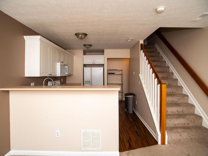 6997 Monarchos Drive , Unit 11, New Albany, OH 43054 Photo 9