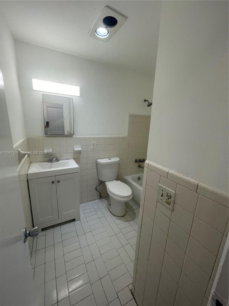 5210 NW 16th St, Unit 3, Lauderhill, FL 33313 Photo