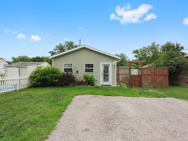 204 37th Avenue N, Saint Cloud, MN 56303