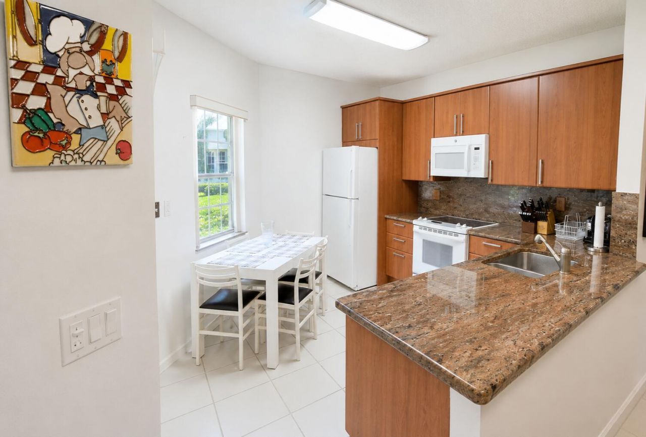 6566 Via Regina, Unit 6566, Boca Raton, FL 33433 Photo
