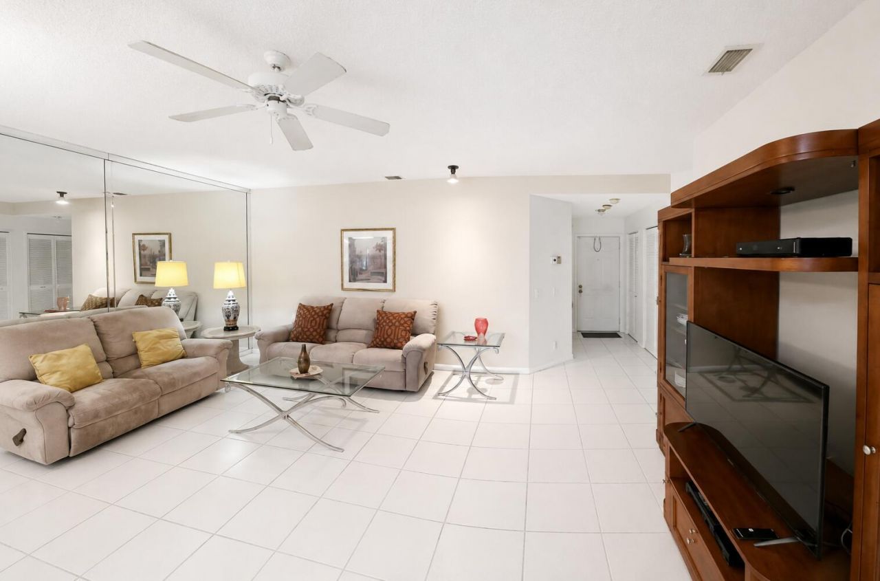 6566 Via Regina, Unit 6566, Boca Raton, FL 33433 Photo
