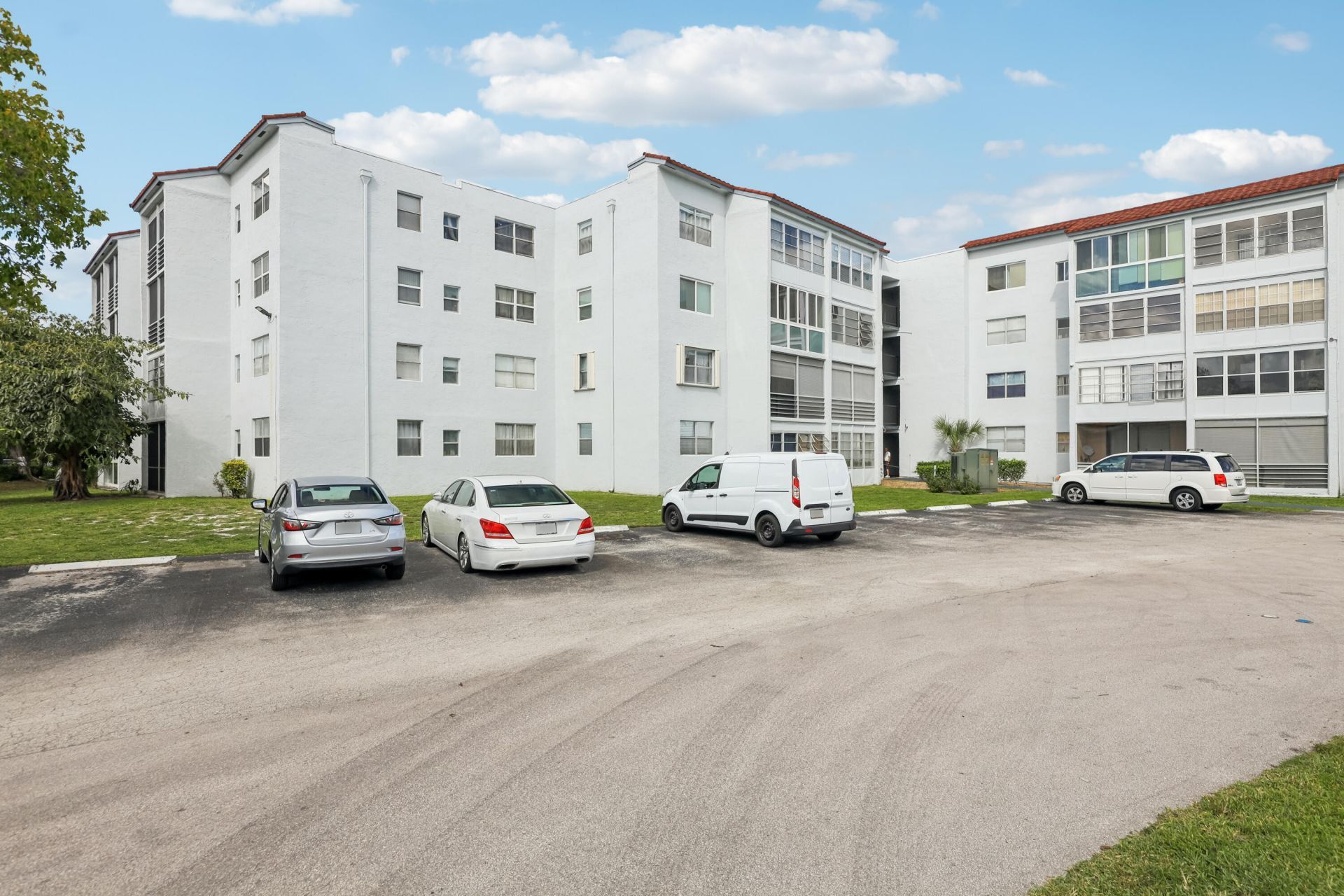 2860 Somerset Drive, Unit 412k, Lauderdale Lakes, FL 33311 Photo