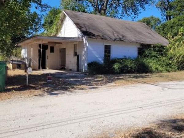 909 Ivan Road , Waco, TX 76706
