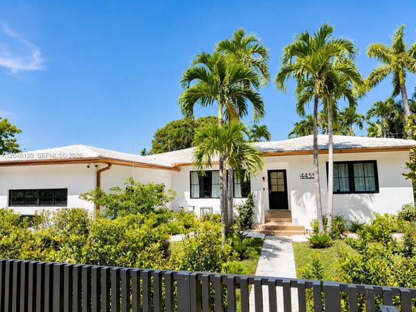 4455 N Bay Rd , Miami Beach, FL 33140