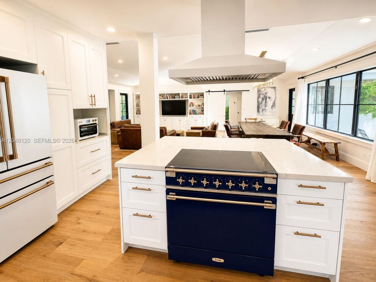 4455 N Bay Rd , Miami Beach, FL 33140 Photo