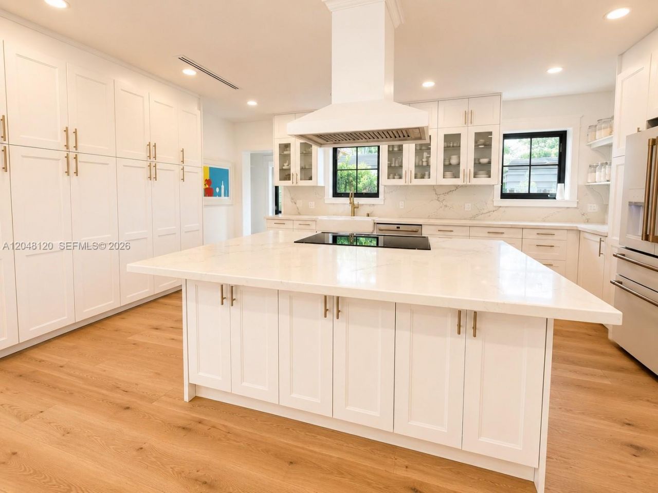 4455 N Bay Rd , Miami Beach, FL 33140 Photo