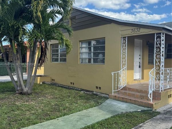 3632 SW 25th St , Miami, FL 33133
