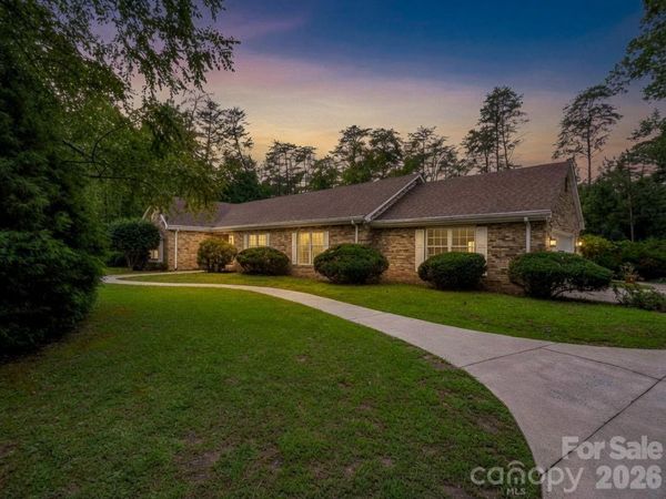 2000 Golf Course Road, Columbus, NC 28722