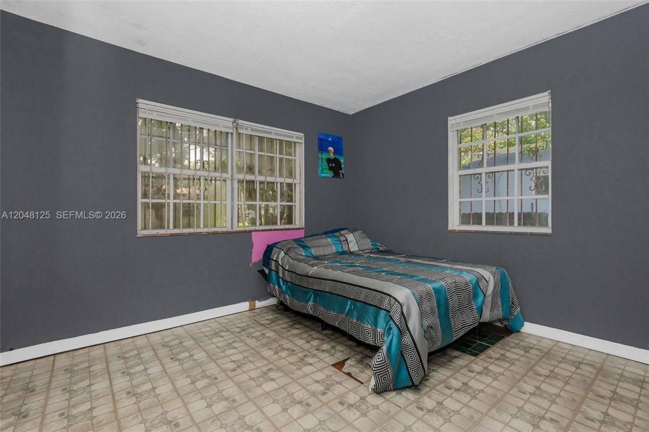 245 NE 48th St , Miami, FL 33137 Photo