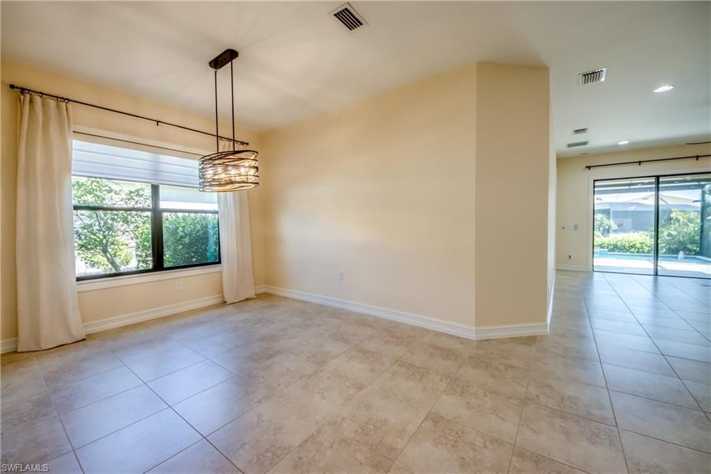 8260 Venetian Pointe Dr, Fort Myers, FL 33908 Photo