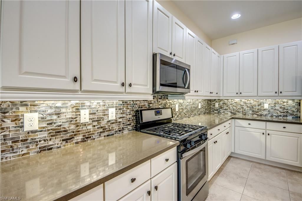 8260 Venetian Pointe Dr, Fort Myers, FL 33908 Photo