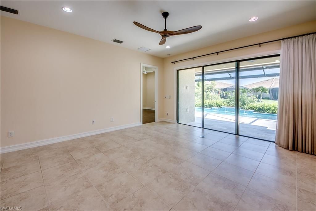 8260 Venetian Pointe Dr , Fort Myers, FL 33908 Photo