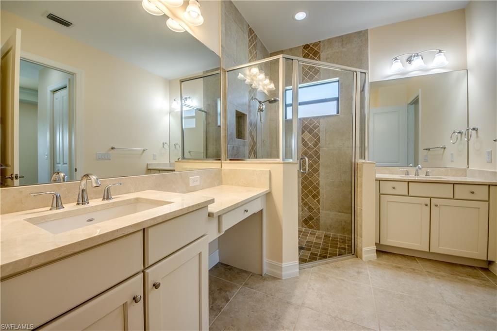 8260 Venetian Pointe Dr , Fort Myers, FL 33908 Photo