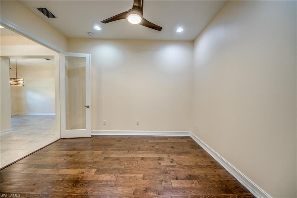 8260 Venetian Pointe Dr , Fort Myers, FL 33908 Photo
