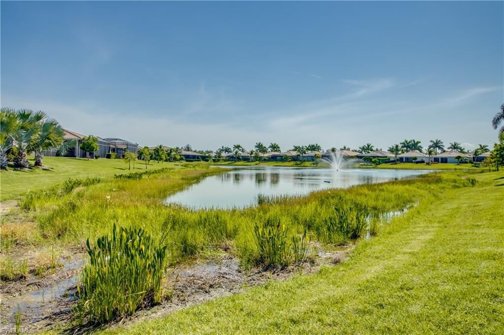 8260 Venetian Pointe Dr , Fort Myers, FL 33908 Photo
