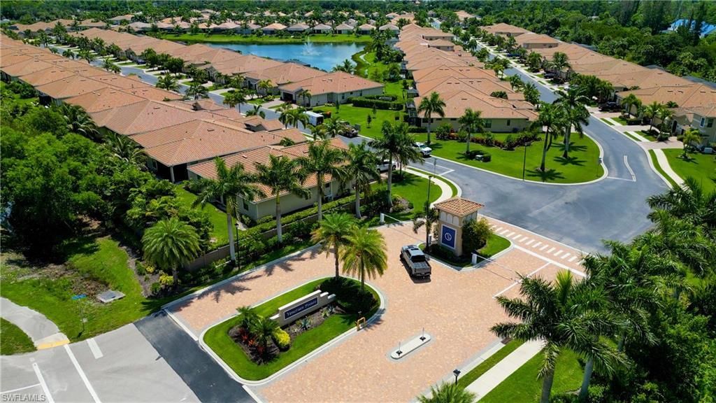 8260 Venetian Pointe Dr, Fort Myers, FL 33908 Photo