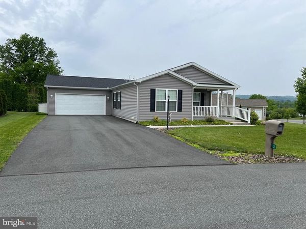 2 EGRET COURT , BECHTELSVILLE, PA 19505