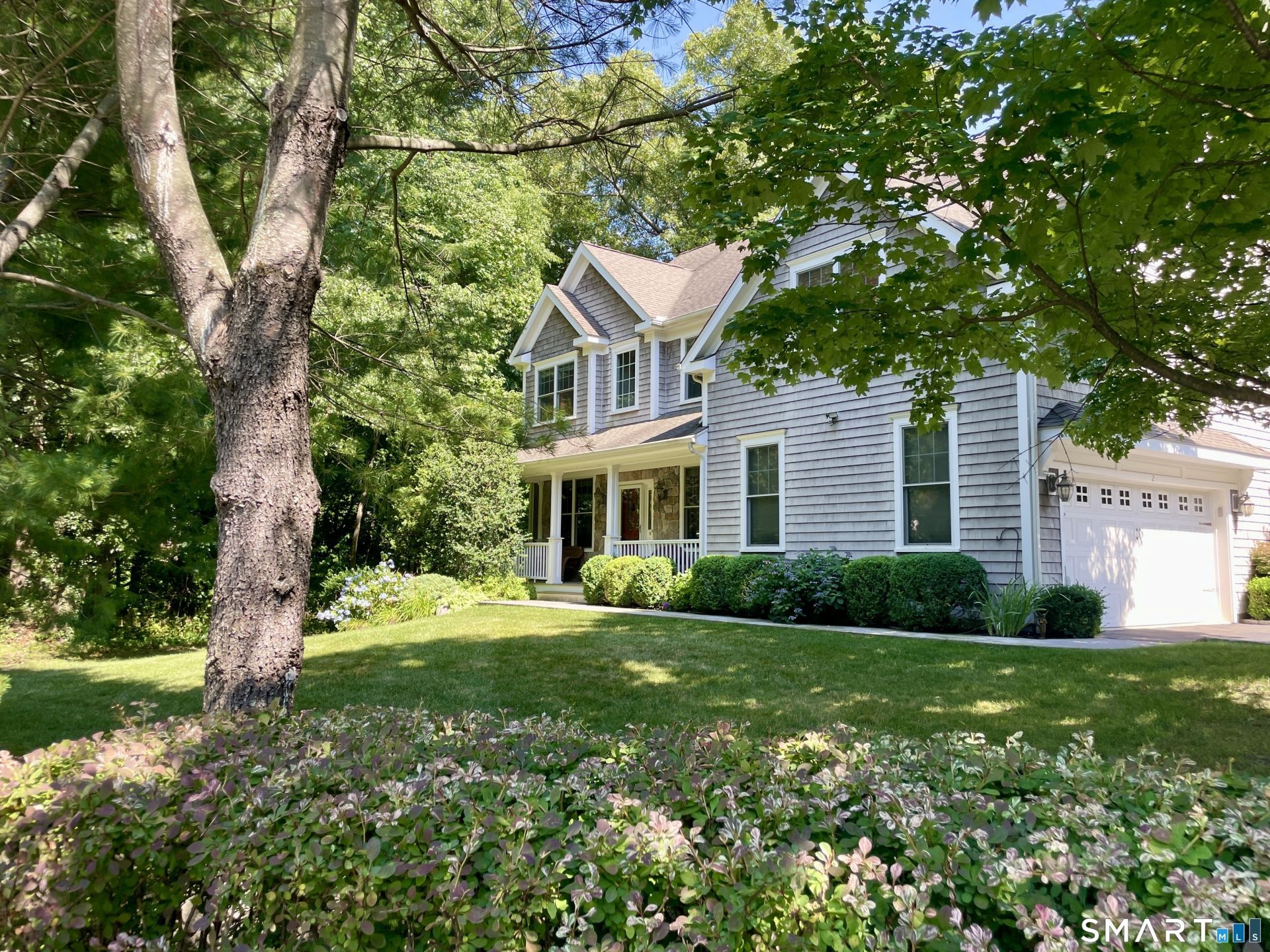 2 Blue Mountain, Norwalk, CT 06851 Main Photo