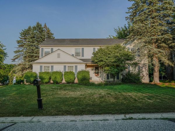 2411 Weathervane Road, West Bloomfield, MI 48324