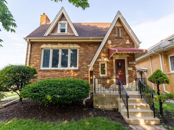 2246 Clinton Avenue , Berwyn, IL 60402