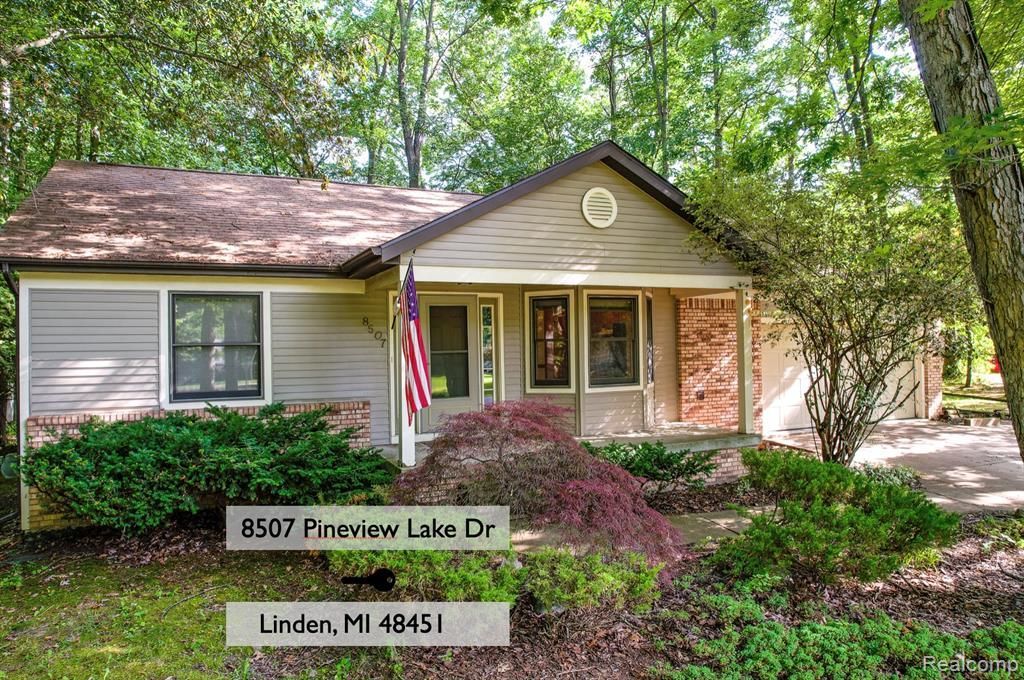 8507 Pineview Lake Drive, Argentine Township, MI 48451 Main Photo