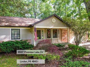 8507 Pineview Lake Drive, Argentine Twp, MI 48451