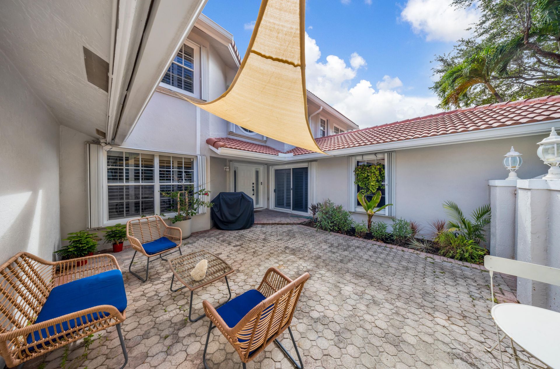 4117 W Palm Aire Drive, Unit B2, Pompano Beach, FL 33069 Photo