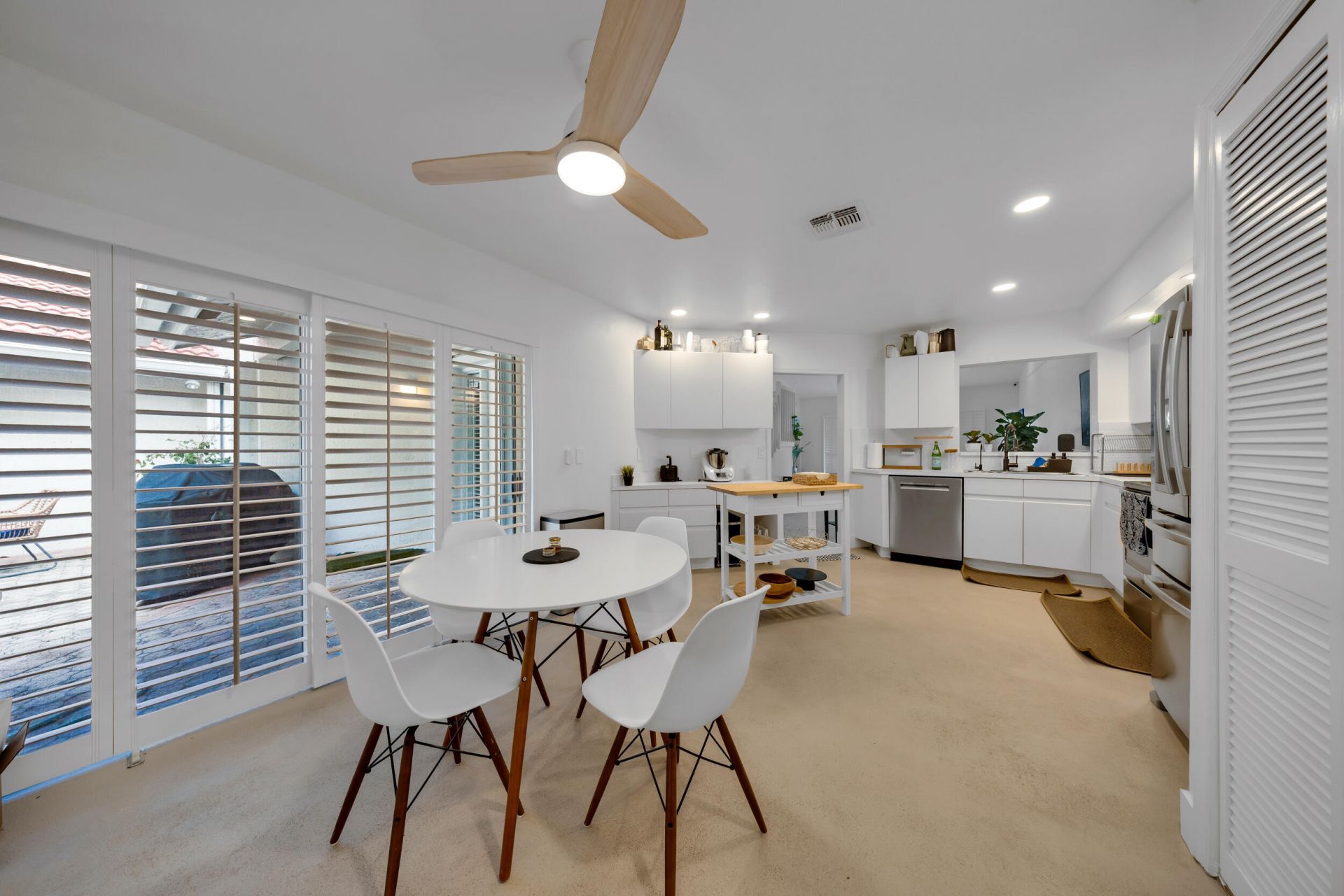 4117 W Palm Aire Drive, Unit B2, Pompano Beach, FL 33069 Photo
