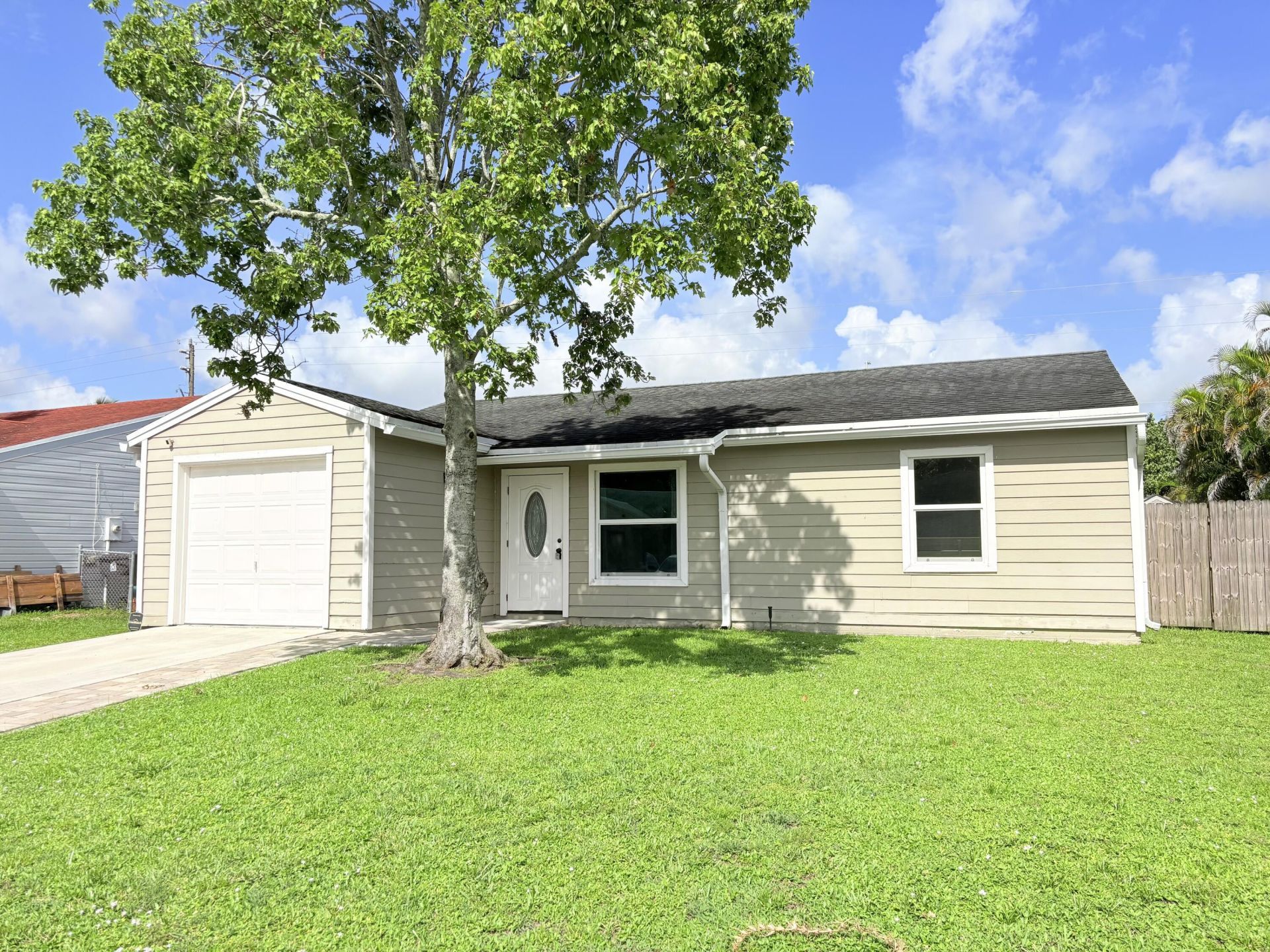5258 Canal Circle W, Lake Worth, FL 33467 Photo