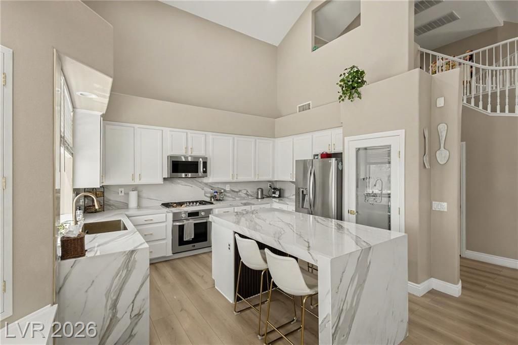 9521 Marina Valley Avenue, Las Vegas, NV 89147