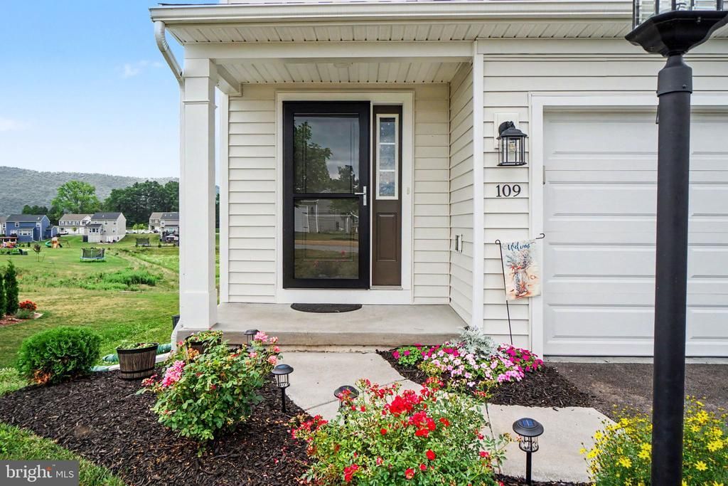 109 WESTON CIRCLE, DUNCANNON, PA 17020