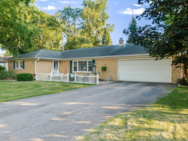 108 Edgewood Court, La Porte, IN 46350