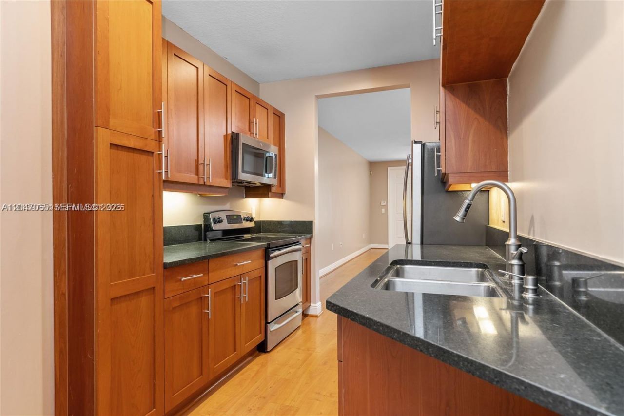 365 SW 13th Ter , Unit -, Fort Lauderdale, FL 33312 Photo