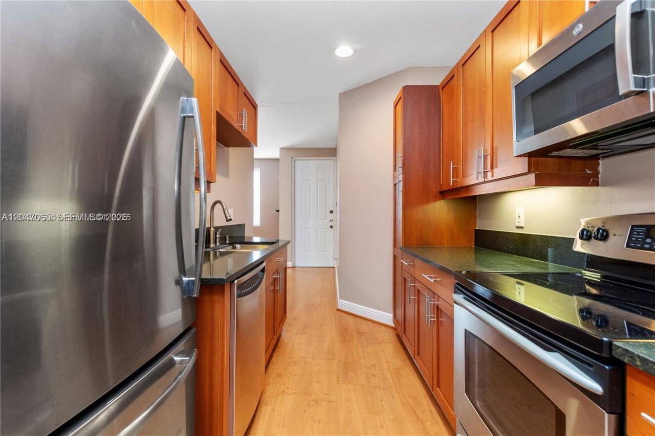 365 SW 13th Ter , Unit -, Fort Lauderdale, FL 33312 Photo