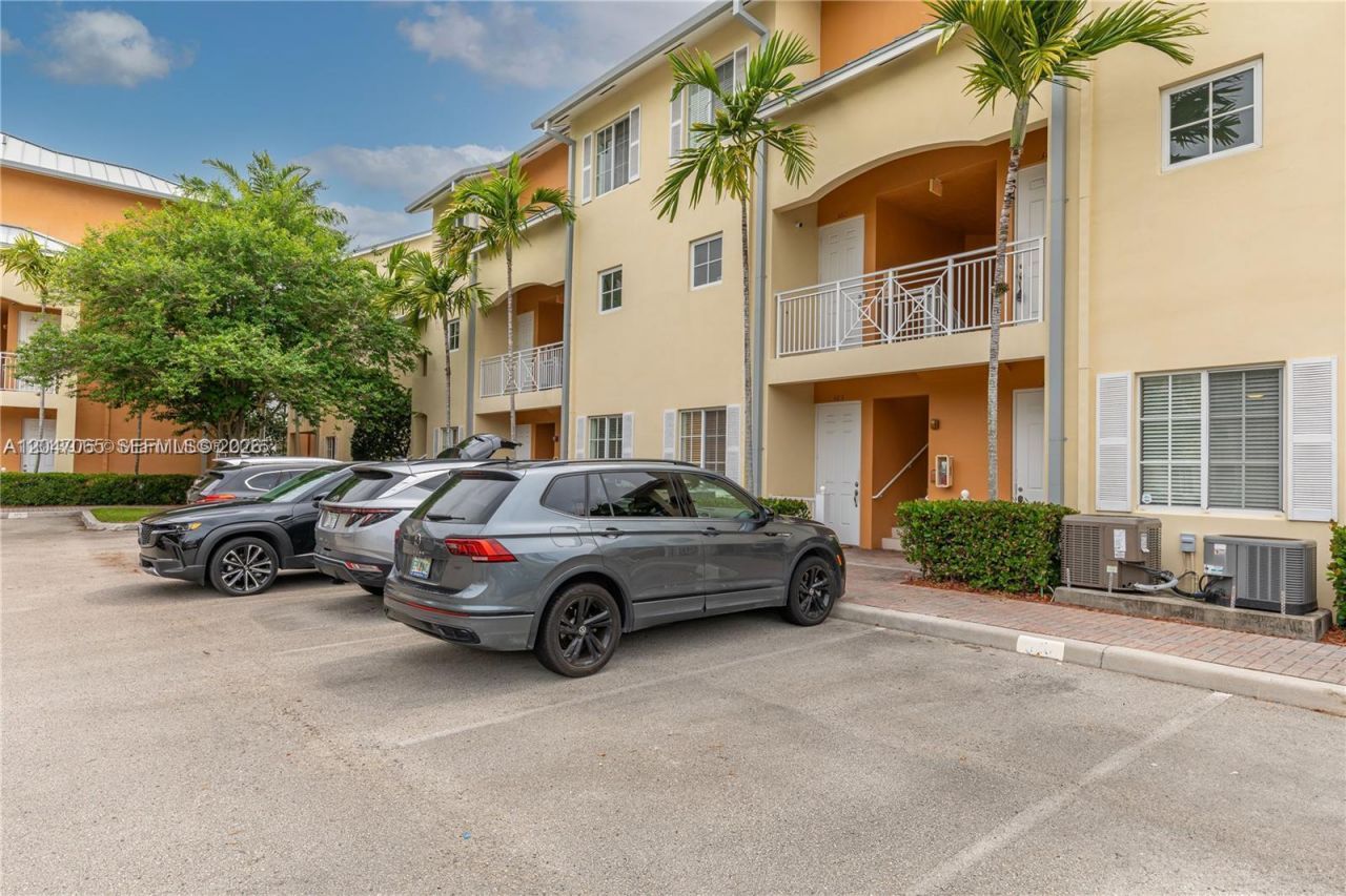 365 SW 13th Ter , Unit -, Fort Lauderdale, FL 33312 Photo