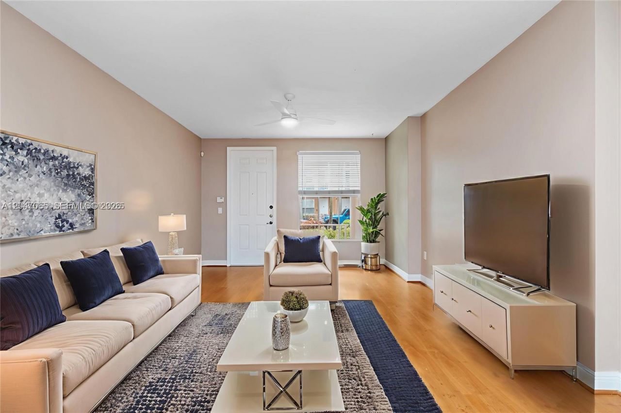 365 SW 13th Ter , Unit -, Fort Lauderdale, FL 33312 Photo