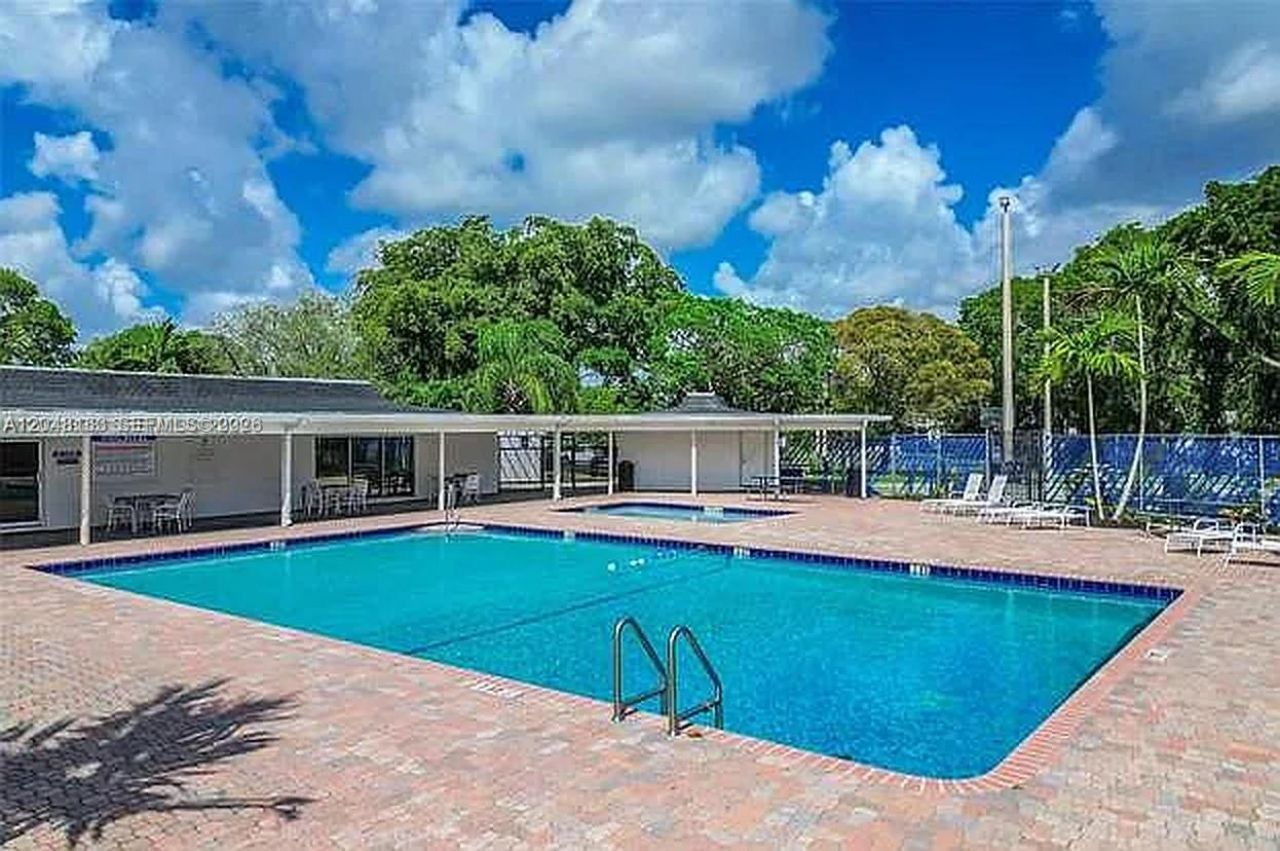 19800 SW 180th Ave, Unit 583, Miami, FL 33187 Photo