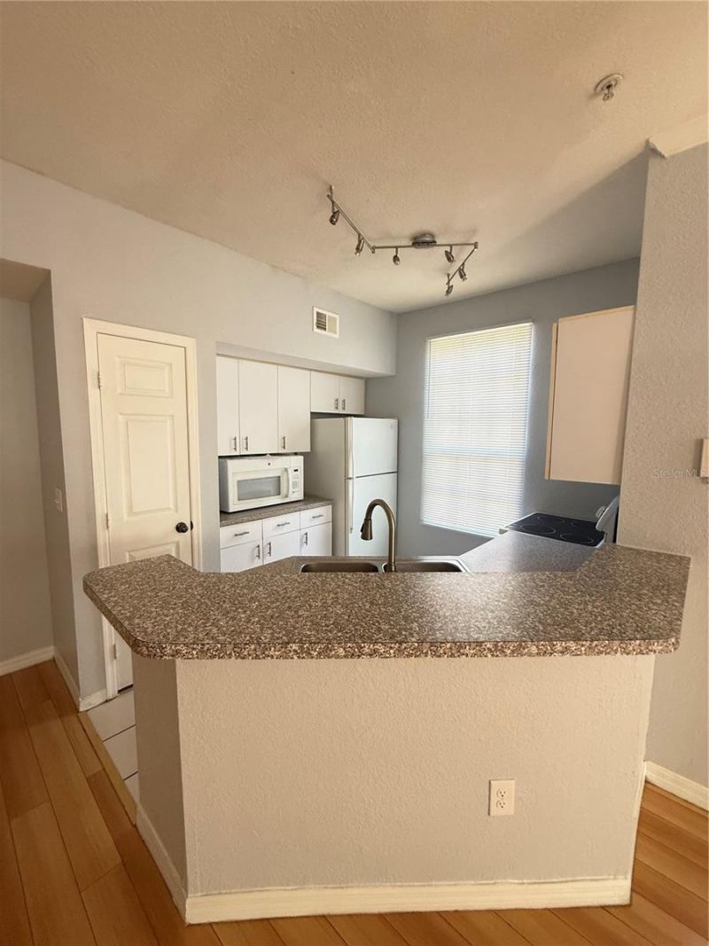 6316 Raleigh Street , Unit 401, Orlando, FL 32835 Photo