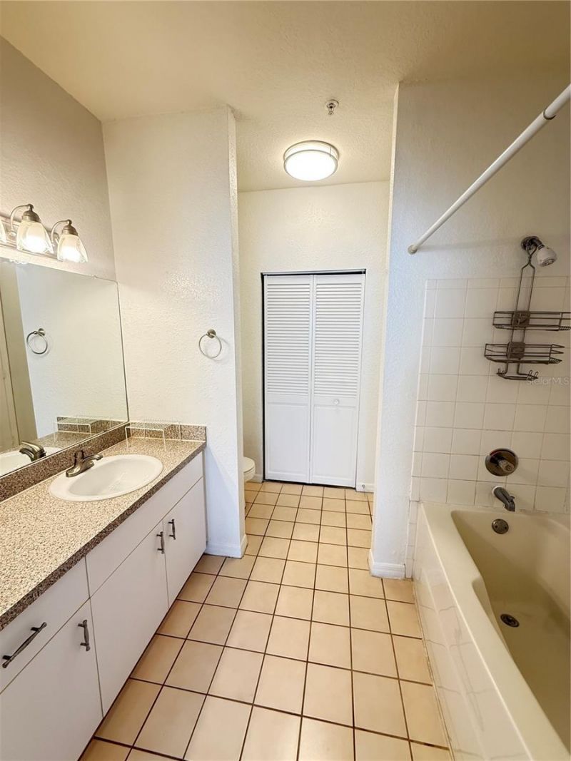 6316 Raleigh Street , Unit 401, Orlando, FL 32835 Photo