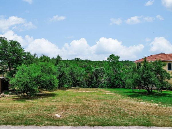 509 Heron DR , Austin, TX 78734